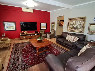5 Bedroom House For Sale in Klerksdorp - XhUZ.webp