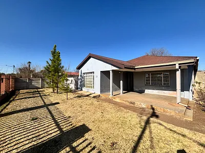 3 Bedroom House For Sale in Parys - 0PIk.webp