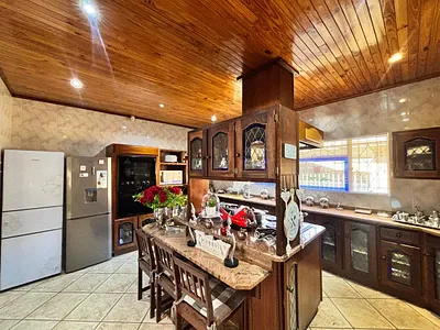 4 Bedroom House For Sale in Klerksdorp - EyNv.webp