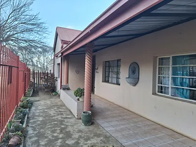 3 Bedroom House For Sale in Vrede - txZe.webp