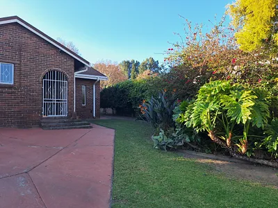 3 Bedroom House For Sale in Newcastle - 34cd.webp