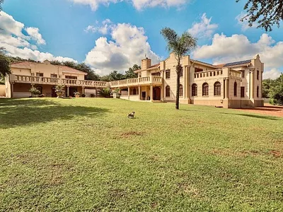4 Bedroom House For Sale in Klerksdorp - 2jZK.webp
