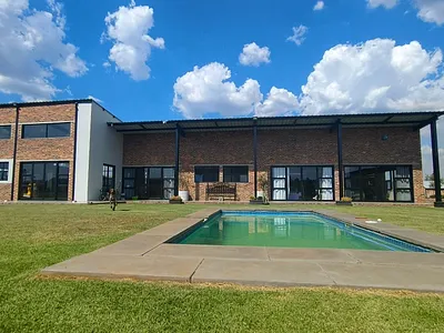 5 Bedroom House For Sale in Meyerton - img