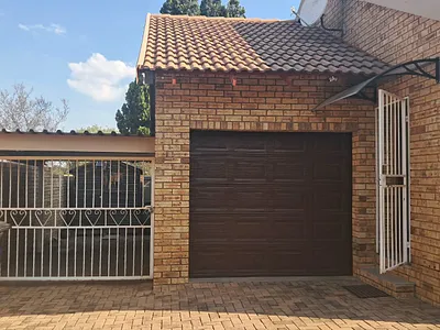 3 Bedroom Townhouse For Sale in Alberton - img
