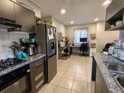 3 Bedroom House For Sale in Alberton - lvs5.webp