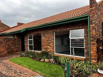 2 Bedroom Townhouse To Rent in Mayberry Park, Alberton - EizA.webp