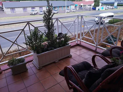 2 Bedroom Townhouse To Rent in Brackenhurst, Alberton - WO7p.webp