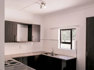 2 Bedroom Townhouse To Rent in Alberton - a7rk.webp