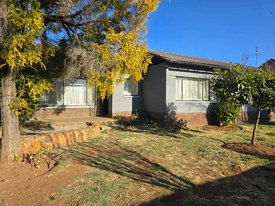 3 Bedroom House For Sale in Germiston - u3xz.webp
