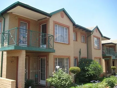 2 Bedroom Townhouse For Sale in Alberton - uJtE.webp
