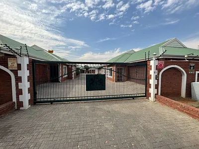 3 Bedroom Townhouse For Sale in Alberton - 2W1J.webp