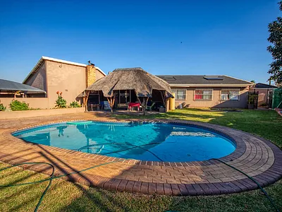 3 Bedroom House For Sale in Alberton - gbOC.webp