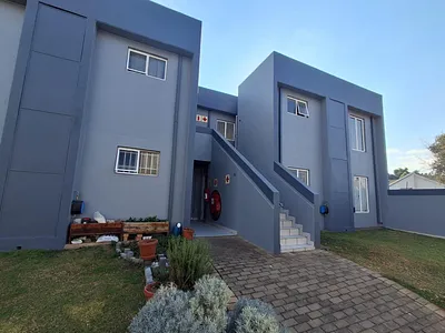 2 Bedroom Townhouse For Sale in Johannesburg - EUv3.webp