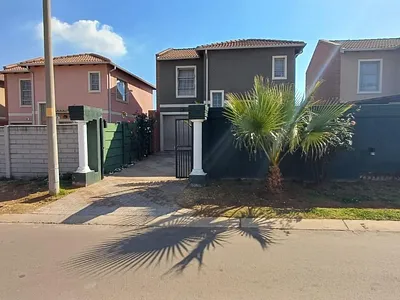 3 Bedroom House For Sale in Alberton - fMt0.webp