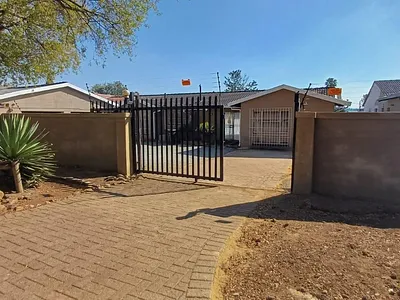 3 Bedroom House For Sale in Alberton - gell.webp
