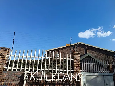 2 Bedroom Townhouse For Sale in Alberton - RU5m.webp