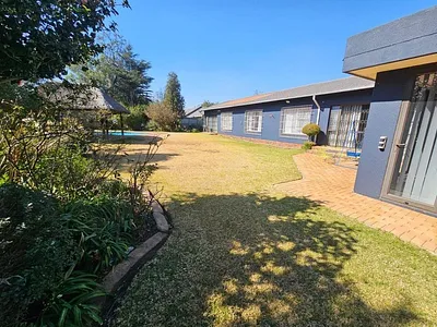 4 Bedroom House For Sale in Germiston - 0XPC.webp