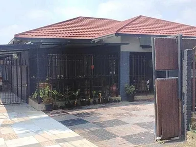 3 Bedroom House For Sale in Alberton - udFV.webp