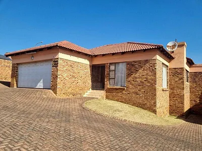 3 Bedroom Townhouse For Sale in Germiston - uFEp.webp
