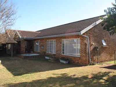 7 Bedroom House For Sale in Meyerton - VYOS.webp