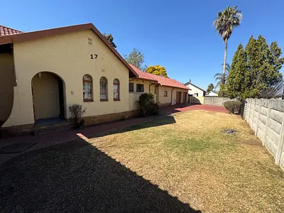 3 Bedroom House For Sale in Alberton - 6Cf1.webp