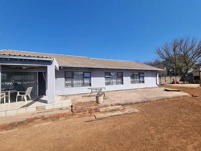 3 Bedroom House For Sale in Alberton - FhUg.webp