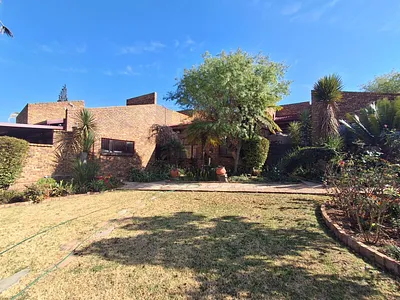3 Bedroom House For Sale in Johannesburg - 4XM2.webp