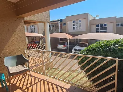 1 Bedroom Townhouse For Sale in Johannesburg - 8GEf.webp