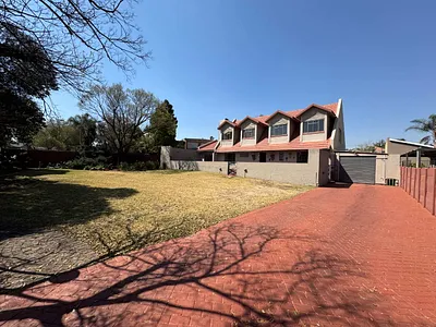 4 Bedroom House For Sale in Alberton - ducC.webp