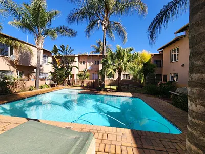 1 Bedroom Townhouse For Sale in Alberton - LjGQ.webp