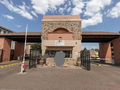 2 Bedroom Apartment To Rent in Germiston - vASe.webp