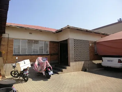 3 Bedroom House For Sale in Alberton - kx73.webp