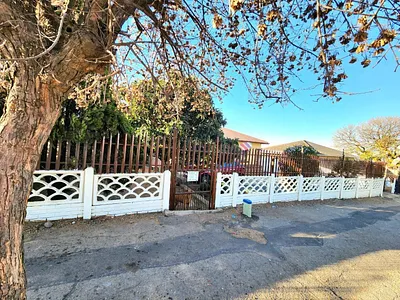 3 Bedroom House For Sale in Johannesburg - rIfJ.webp