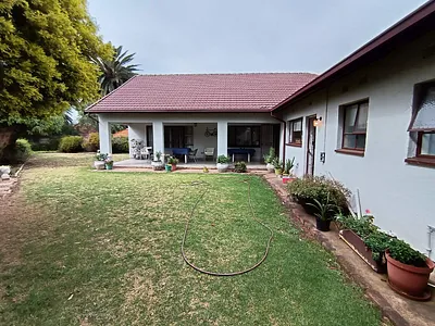 5 Bedroom House For Sale in Alberton - P611.webp