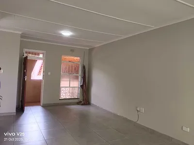 2 Bedroom Apartment To Rent in Alberton - img