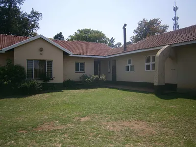 4 Bedroom House To Rent in Alberton - img
