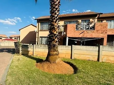 2 Bedroom House For Sale in Johannesburg - img