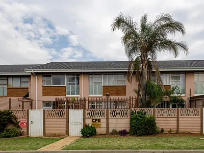 2 Bedroom Townhouse For Sale in Alberton - w0Ys.webp