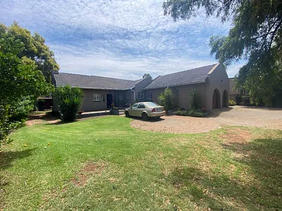 3 Bedroom House For Sale in Alberton - 1Gvc.webp