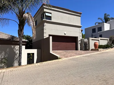 3 Bedroom House For Sale in Johannesburg - 51Gk.webp