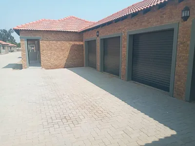 2 Bedroom Townhouse For Sale in Meyerton - Qu7b.webp