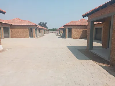 2 Bedroom Townhouse For Sale in Meyerton - iiFV.webp