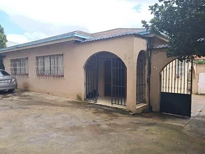 3 Bedroom House For Sale in Rosettenville, Johannesburg - DtUO.webp