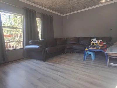 3 Bedroom House For Sale in Germiston - DdKY.webp