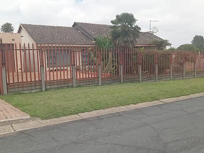 3 Bedroom House For Sale in Johannesburg - dKsu.webp