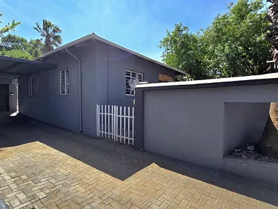 2 Bedroom House For Sale in Alberton - eQkb.webp