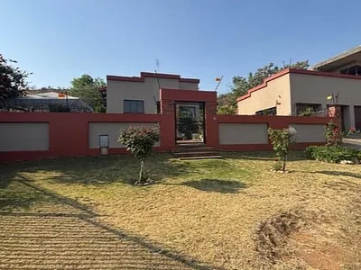 3 Bedroom House For Sale in Johannesburg - e4mM.webp