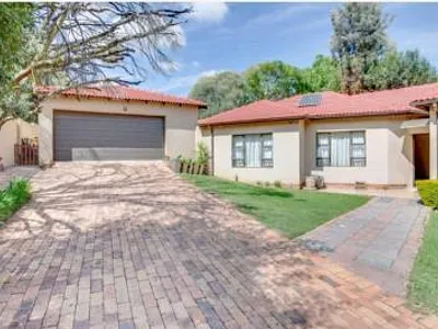 4 Bedroom House For Sale in Randburg - Odym.webp