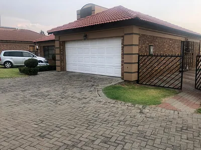 3 Bedroom Townhouse To Rent in Alberton - img