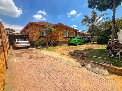 3 Bedroom House For Sale in Johannesburg - img